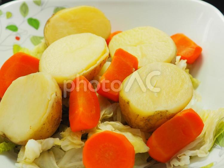 蒸し野菜・じゃがいも&人参・マクロ撮影 蒸し野菜,じゃがいも,人参の写真素材