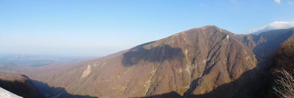 鳥海山 風景,鳥海山,山の写真素材