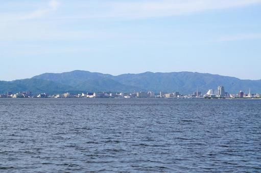 真昼の島根県松江市の宍道湖と嫁が島3 真昼の島根県松江市の宍道湖と嫁が島3 松江,宍道湖,水の写真素材