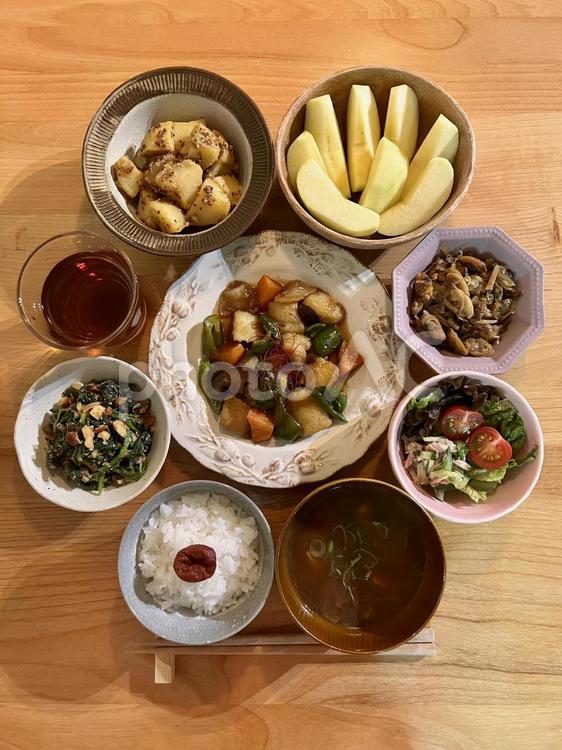 白身魚の甘酢炒め定食 食事,ご飯,夕食の写真素材