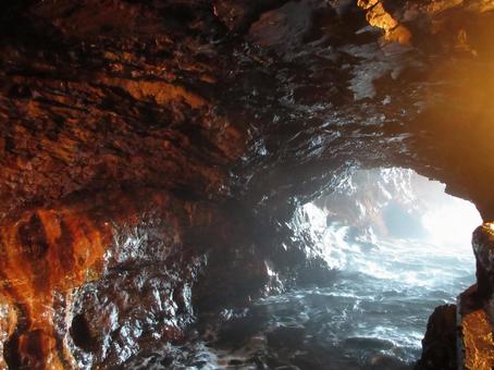 Photo, three sections of caves, sea cave, cave, 