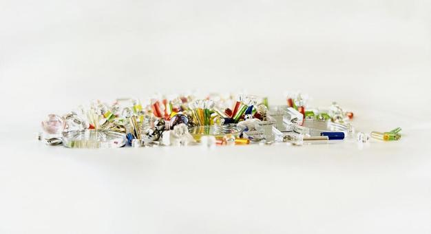 カラフルなビーズ ローアングル カラフルなビーズ ローアングルの写真