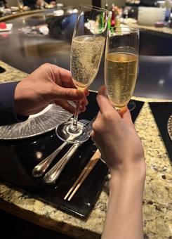 お祝い　乾杯 ディナー,夕食,お祝いの写真素材