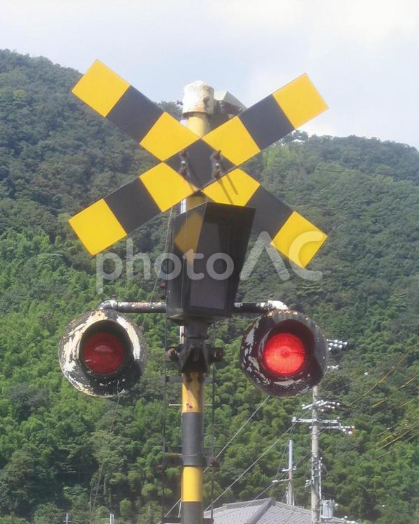踏切警報灯・警標・故障表示機 踏切,警報灯,故障表示機の写真素材