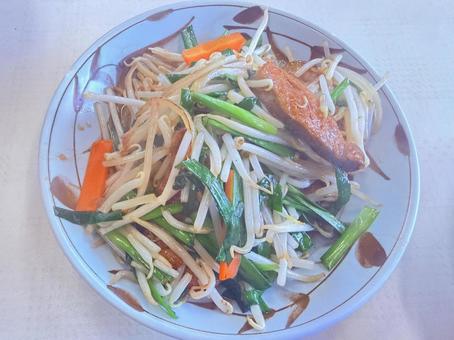 ニラレバ炒めの写真