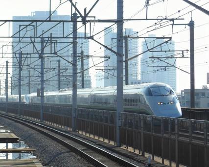 E3系山形新幹線シルバー塗装の写真