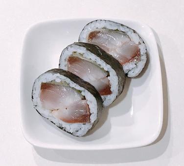 しめ鯖巻き しめ鯖巻き しめ鯖巻き,シメ鯖巻き,海鮮の写真素材
