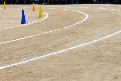 白線が引かれたグラウンド 白線が引かれたグラウンド グラウンド,グランド,運動場の写真素材