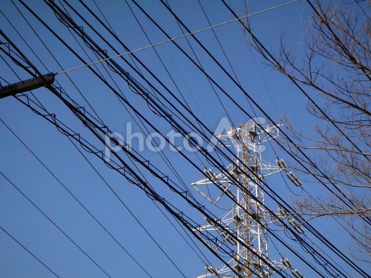 鉄塔がある風景 鉄塔,送電線,電線の写真素材