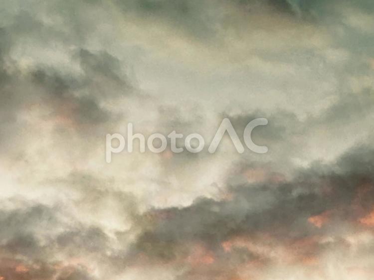 にじむ夕暮れ 夕暮れ,夕焼け,空の写真素材