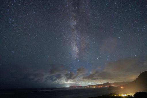 満点の星空と天の川 満点の星空と天の川 星空,天の川,南国の写真素材