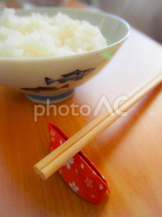 ご飯と箸 ご飯,ごはん,朝ごはんの写真素材