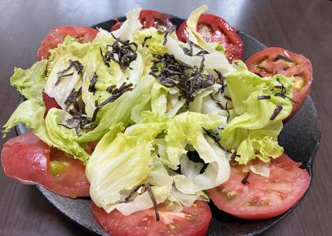 トマトサラダ トマトサラダ サラダ,野菜,ヘルシーの写真素材