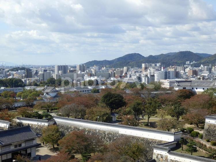 【風景写真】姫路城からの眺め 姫路城,白鷺城,城郭の写真素材