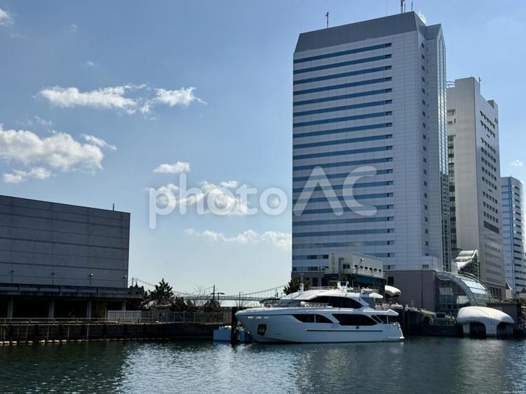 浜離宮から隅田川越しに見る東京の街並み ビル街,オフィス,オフィスビルの写真素材