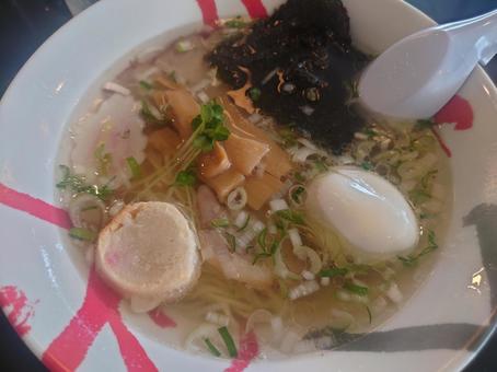 塩ラーメン 塩ラーメンの写真
