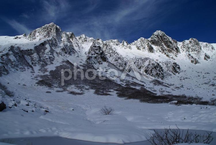 初雪　駒ヶ岳　千畳敷カールから乗越浄土 冬,冬山,景色の写真素材