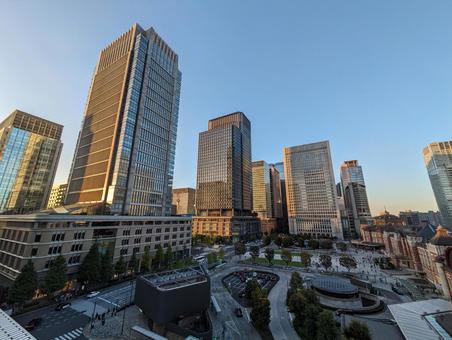 東京都千代田区 丸の内のビル群 東京都千代田区 丸の内のビル群 東京駅丸の内口,夕方,高層ビルの写真素材