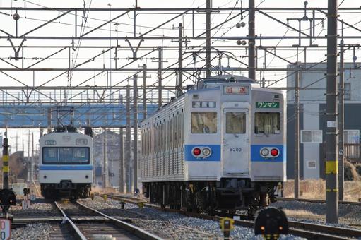 秩父鉄道、1000系と5000系 秩父鉄道、1000系と5000系 秩父鉄道,秩鉄,広瀬川原の写真素材