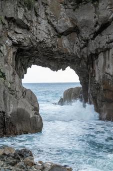 ハートロック 白山洞門,海,波の写真素材