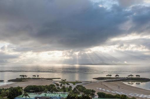沖縄の海/後光 沖縄の海/後光の写真