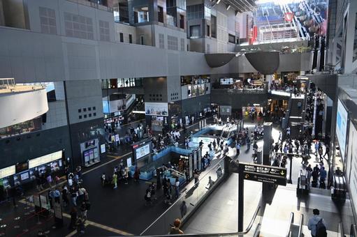 The open space of Kyoto Station Building's Karasuma Central Exit, kyoto station building, central mouth, in the station premises, JPG