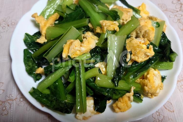ほうれん草と玉子の炒めもの ほうれん草,玉子,炒めものの写真素材