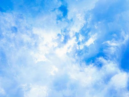 白と青が混ざる空 空,雲,白の写真素材
