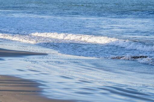 夕方の海 海,波,海岸の写真素材