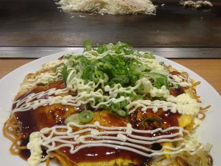 広島焼き 広島焼き,マヨネーズ,お好み焼きの写真素材