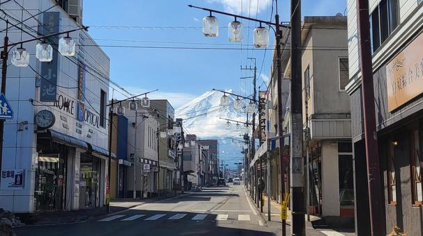 富士山の見える通り 富士山の見える通り 富士山,青空,山の写真素材