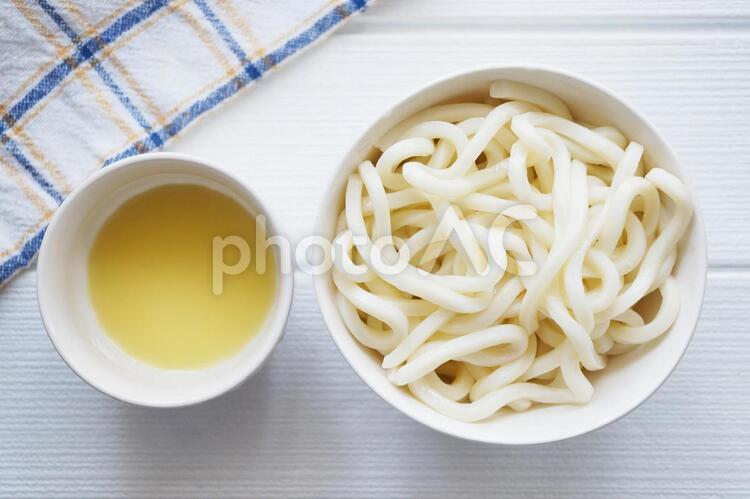 じゃばら果汁とゆでうどん うどん,ざるうどん,じゃばらの写真素材