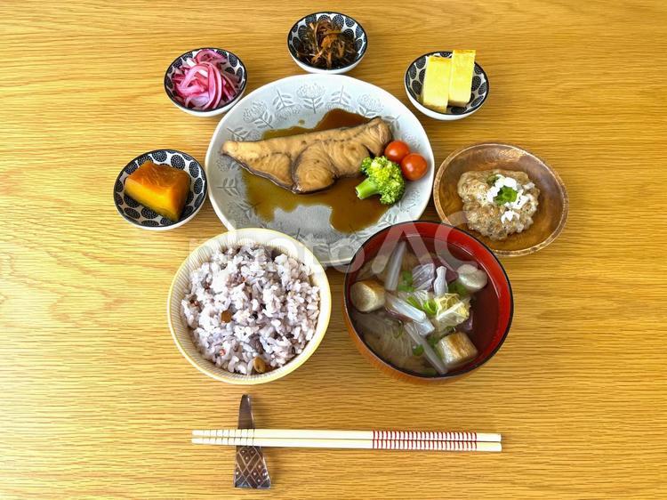 手作り料理・煮魚定食２ 煮魚,定食,和食の写真素材