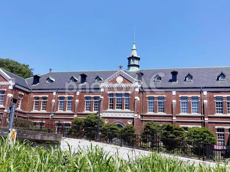 東京風景・北の丸公園 北の丸公園,旧近衛師団司令部庁舎,近代美術館工芸館の写真素材