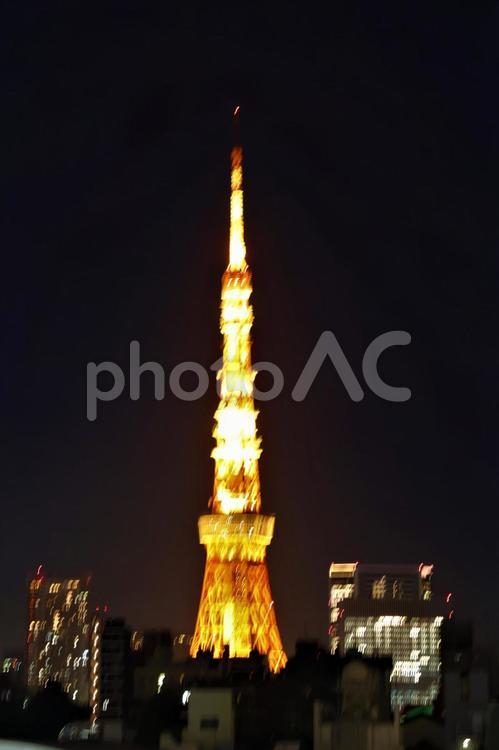 １１月上旬の六本木からの夜の東京タワー 背景,東京タワー,タワーの写真素材