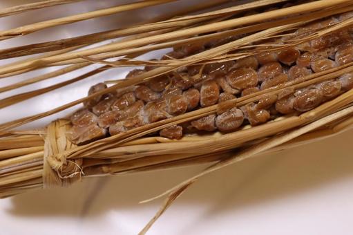 お土産で頂いたわら納豆 納豆,わら納豆,藁の写真素材