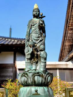 観音様 観音様 銅像,景色,背景の写真素材