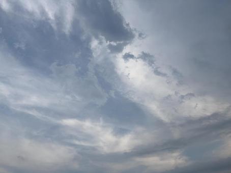 雨が降りそうな空 雨が降りそうな空の写真