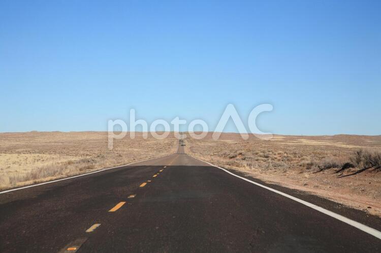 アメリカのハイウェイ 地平線,ドライブ,アメリカの写真素材
