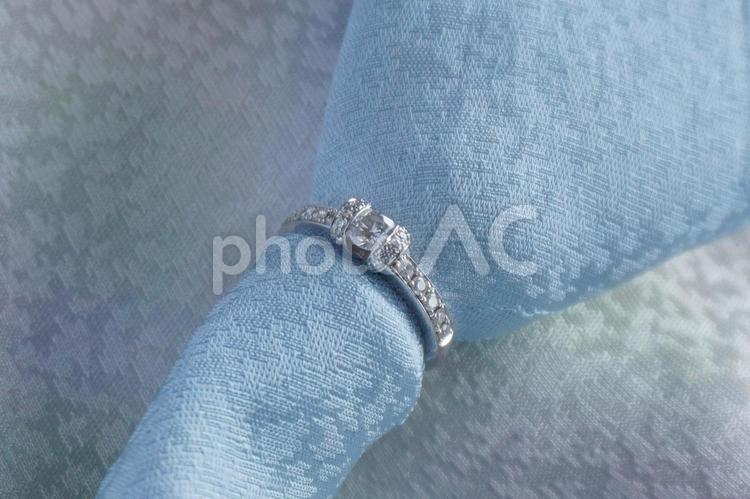 ダイヤの指環 婚約指輪,ダイヤ,ダイヤモンドの写真素材