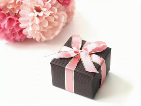 リボンをかけたプレゼントボックス プレゼント,ボックス,箱の写真素材