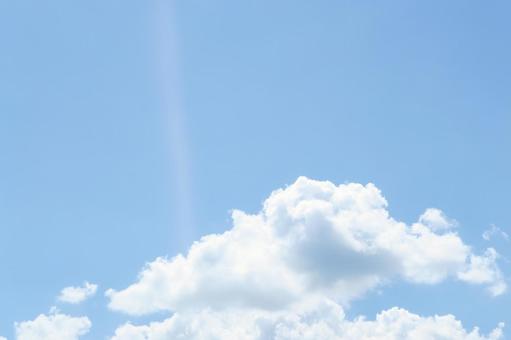 空と積乱雲と太陽の光 空,晴天,夏空の写真素材
