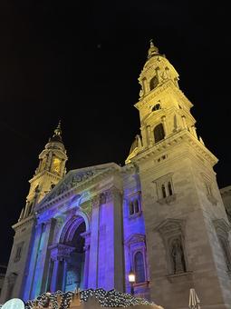 ハンガリー　聖イシュトバーン大聖堂 ライトアップ,ヨーロッパ,クリスマスの写真素材
