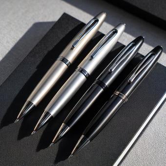 ビジネスや勉強に最適な万年筆コレクション ビジネスや勉強に最適な万年筆コレクションの写真