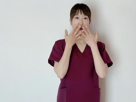 驚く看護師(医療従事者)② 驚き,驚く,びっくりの写真素材