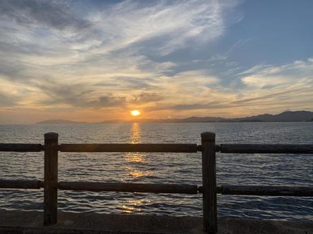 宍道湖夕日スポットとるぱの景色 宍道湖夕日スポットとるぱの景色の写真