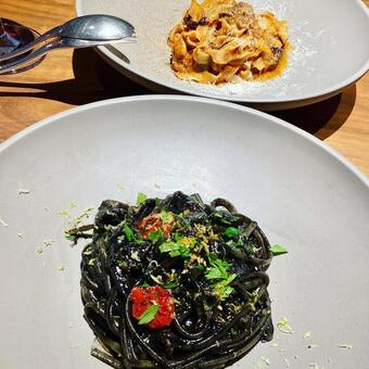 イカスミパスタ レストラン,ホテルレストラン,フレンチの写真素材