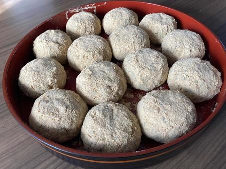 和スィーツ 和菓子,はんごろし,よもぎの写真素材