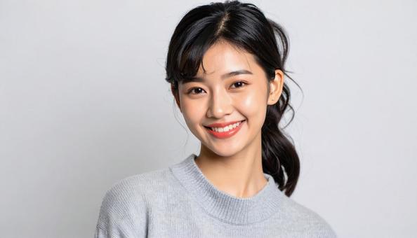カットモデル笑顔の女性 カットモデル笑顔の女性の写真