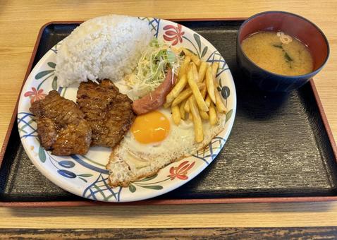 トンテキ定食 トンテキ定食の写真